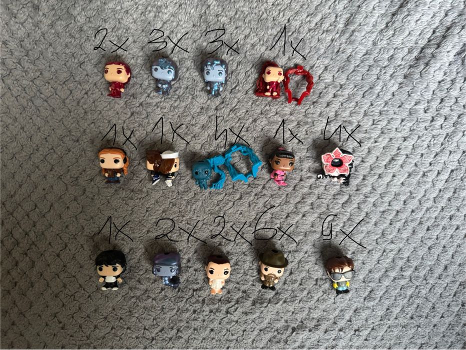 figurki stranger things kinder joy