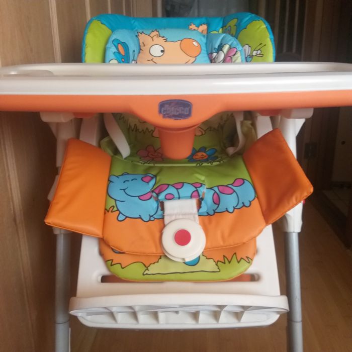 Продам дитячий стільчик для годування бренду сhicco. для малюків від 6