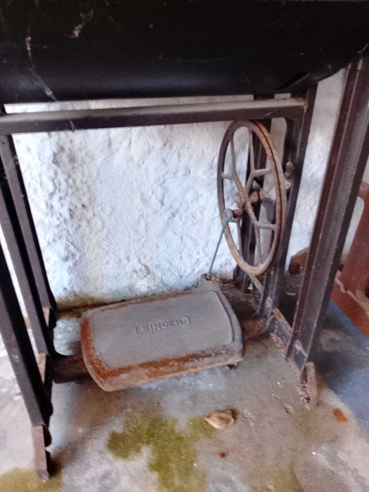 Maquina de costura OLIVA