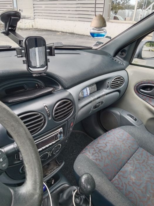 Megane 1.9 Diesel 1998  1.000 €