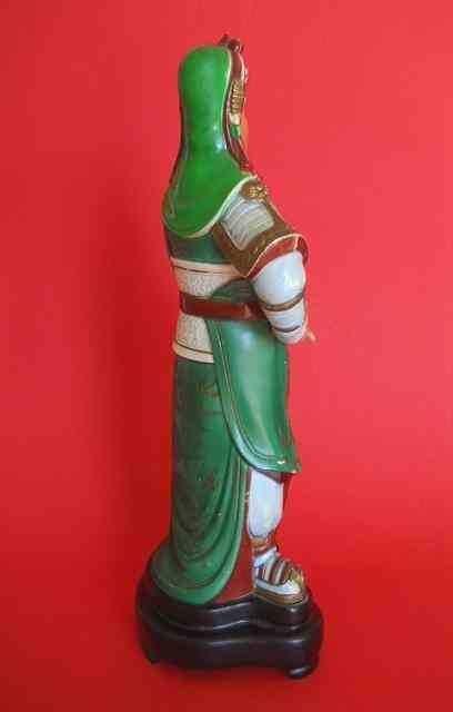 Винтажная Китайская пластмассовая статуэтка