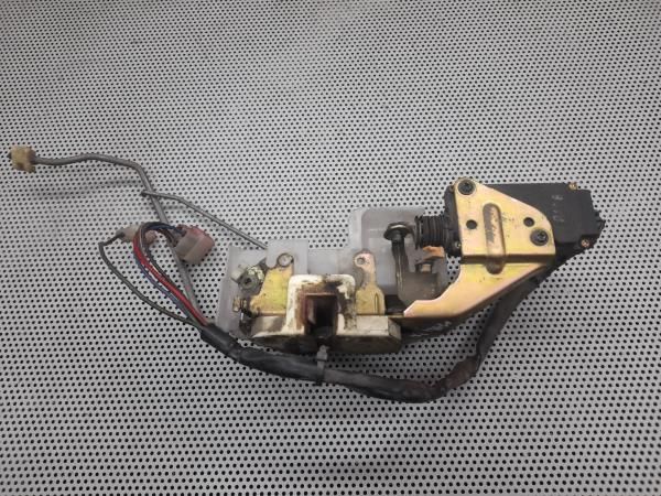 Fechadura / fecho porta frente esquerdo MAZDA 323 P V (BA)