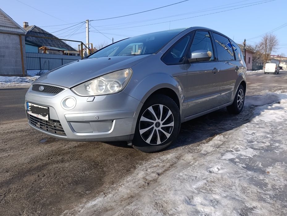 Авто для Військових. Мінівен 7 місний.