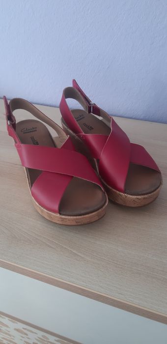 Sandały koturny Clarks