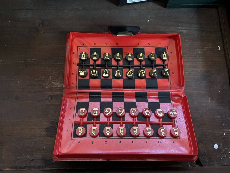 Magnetic Chess Box