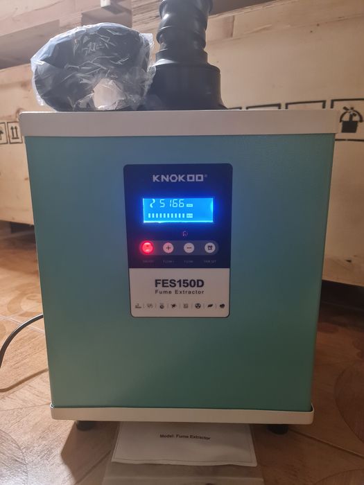Витяжка FES150D для лазерних граверів.