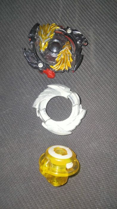 Beyblade Lost Longinus Gold Dragon B-00.