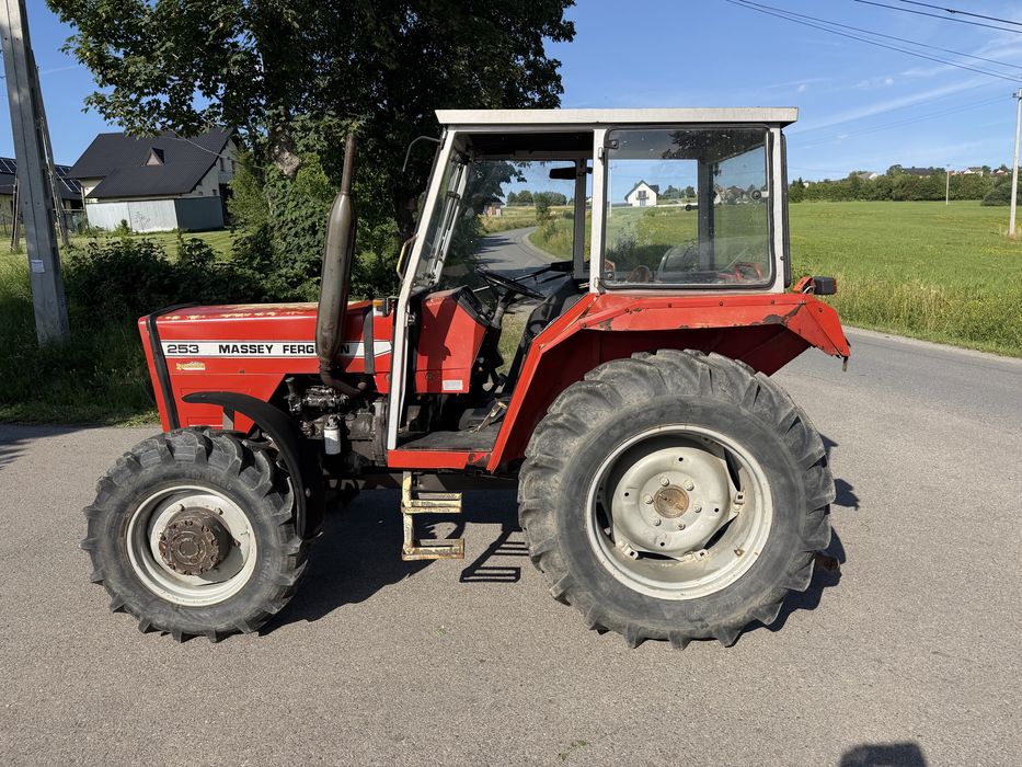 Massey Ferguson 253 traktor 4x4 ciegnik rolniczy 4x4