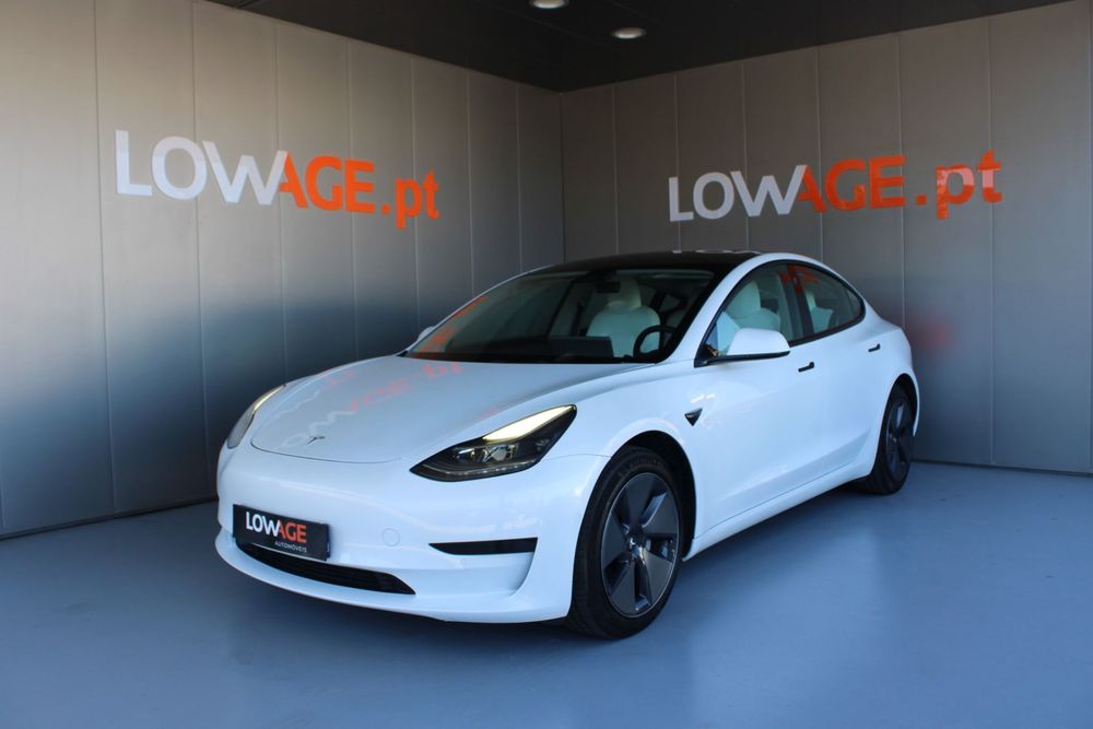 Tesla Model 3 Standard Range Plus RWD