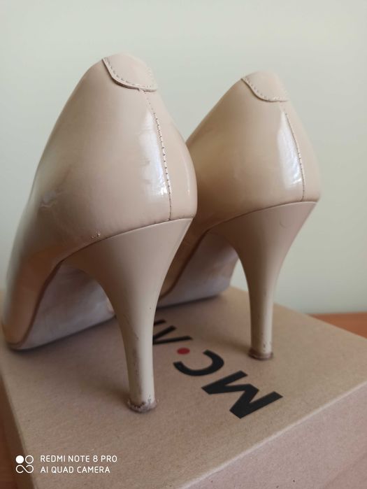 Buty na obcasie, r. 38, beżowe