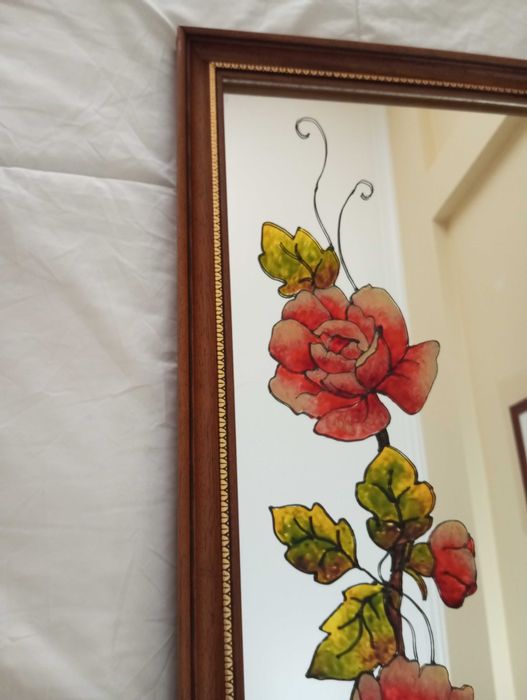 Espelho com moldura e Pintura vitral