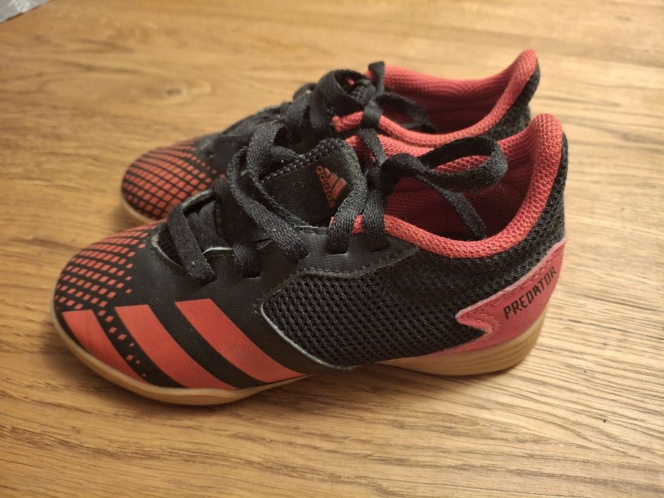 Halówki adidas predator 28