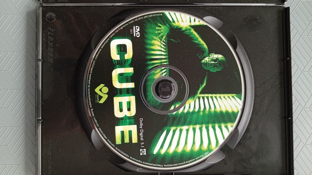 DVD / sci-fi / Cube
