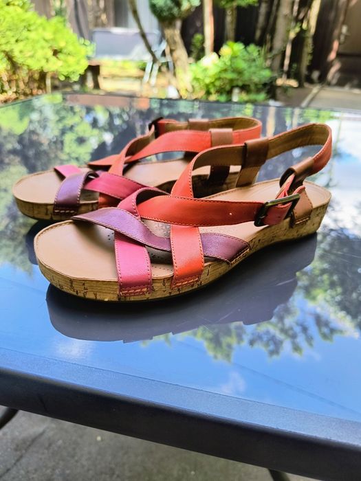 Sandały damskie skórzane Clarks rozmiar 37.