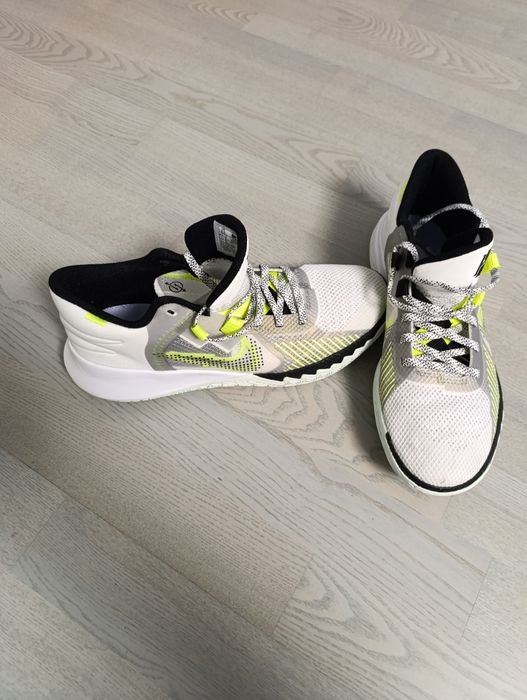 Кросівки  Nike .Kyrie Flytrap 5