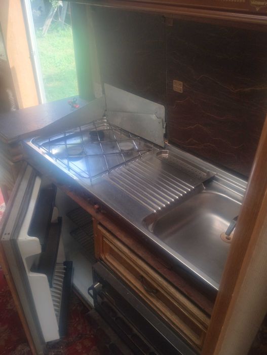 Причеп житловий в гарному стані