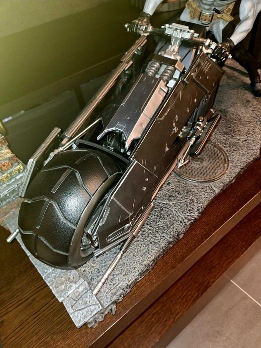 Batcycle XM Studios 1/4 scale - Batman
