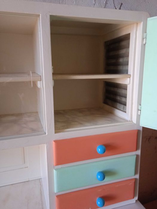 Móvel louceiro vintage