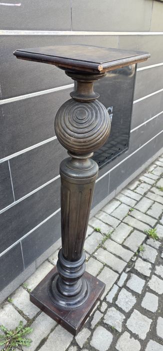 Duży, przedwojenny słupek, gerydon