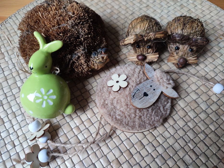 Jeż i myszy z trawy morskiej