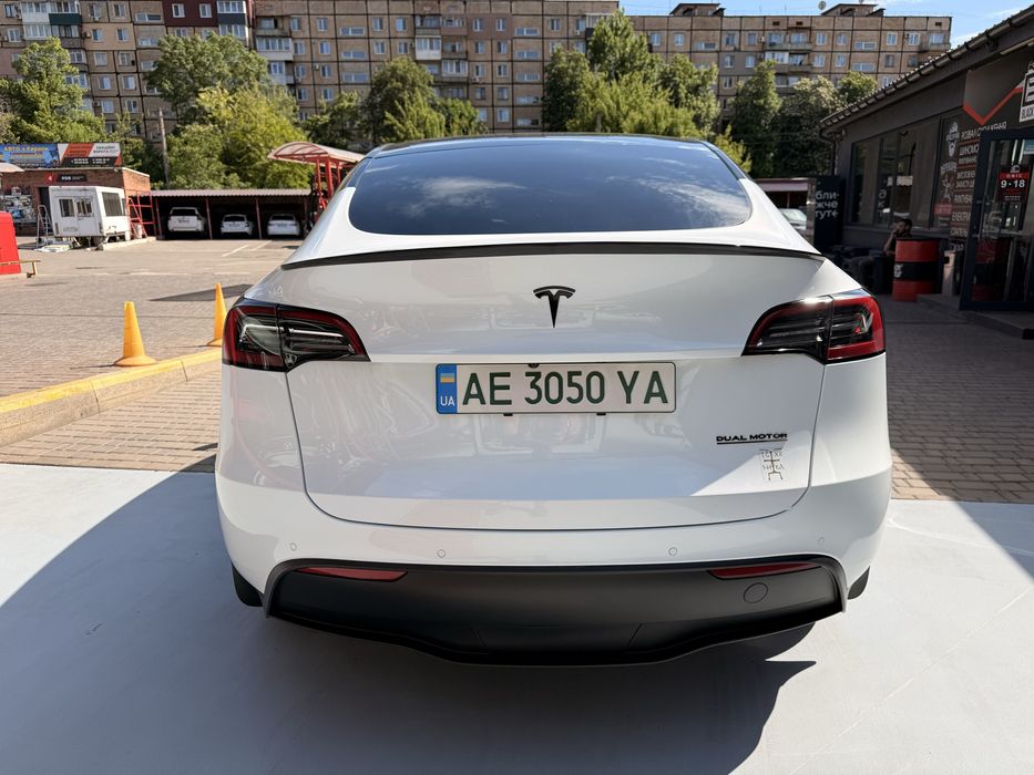Продам Tesla Model Y