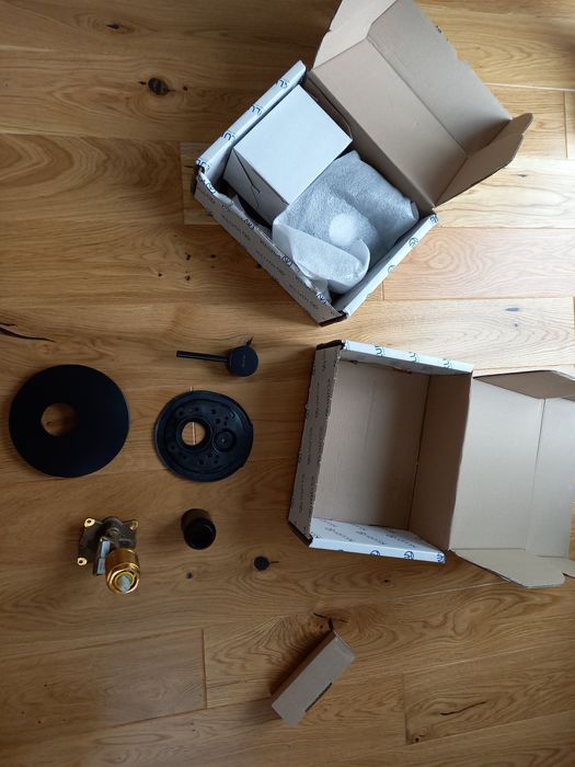 Podtynkowa bateria natryskowa czarny mat Kludi 
KLUDI 386553