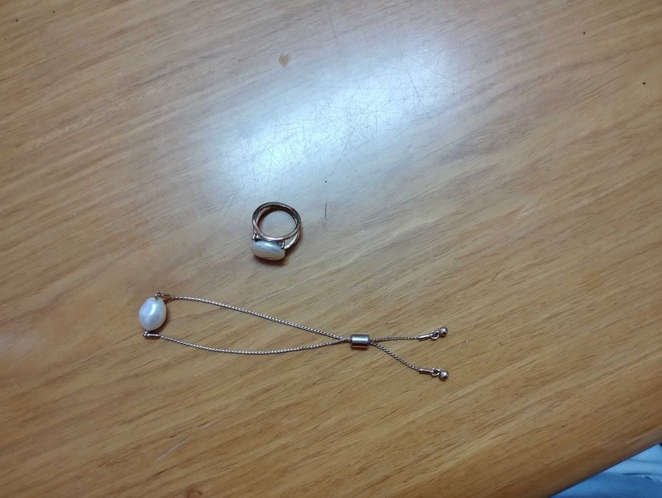 Conjunto moderno de prata dourada e pérola