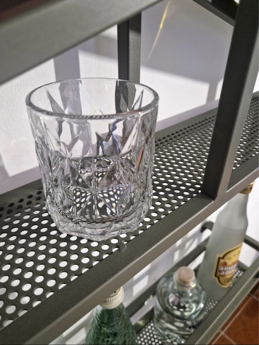 Garrafeira design industrial