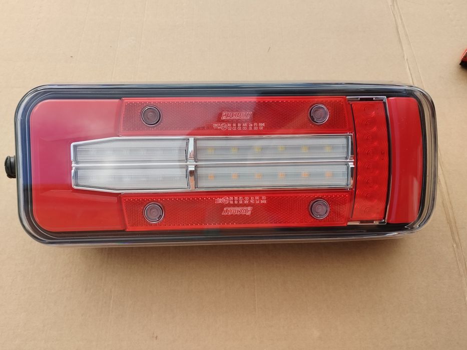 Lampy tylne zespolone LED