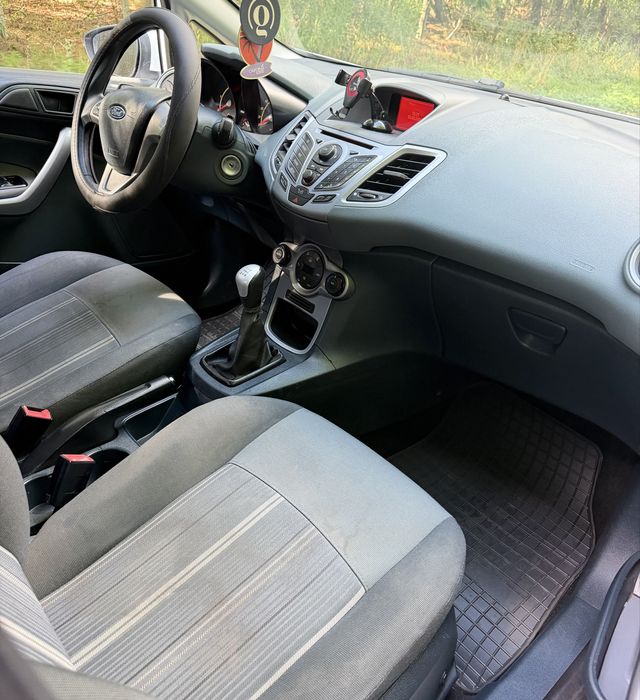 Ford Fiesta Mk7 1.6 diesel 2009r stan bardzo dobry możliwy transport