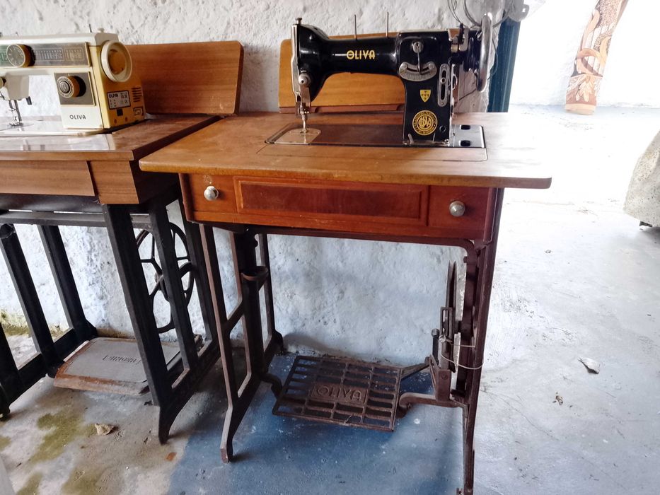 Maquina de costura OLIVA