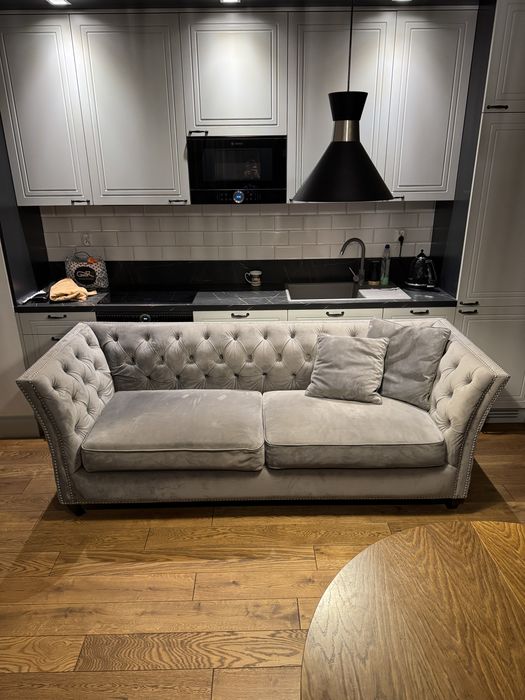 Sofa kanapa pikowana (jasnoszara)