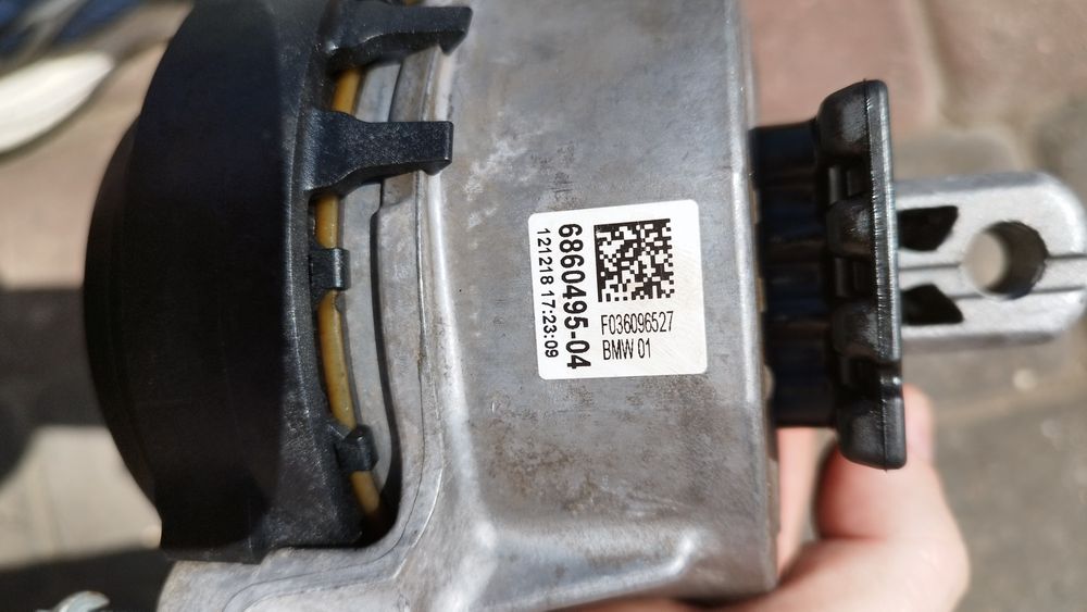 Подушка двигуна ЛІВА BMW X3 G01 2.0