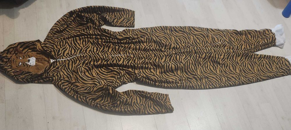 strój tygrysek lew lwa tygrys tygrysa kombinezon L 1395