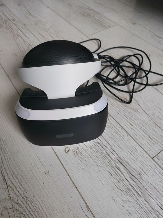PlayStation 4 Pro + VR + 2x PS Movie + 3 Gry