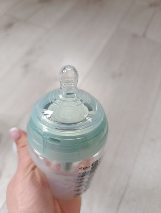 Дитячі пляшечки  tommee tippee