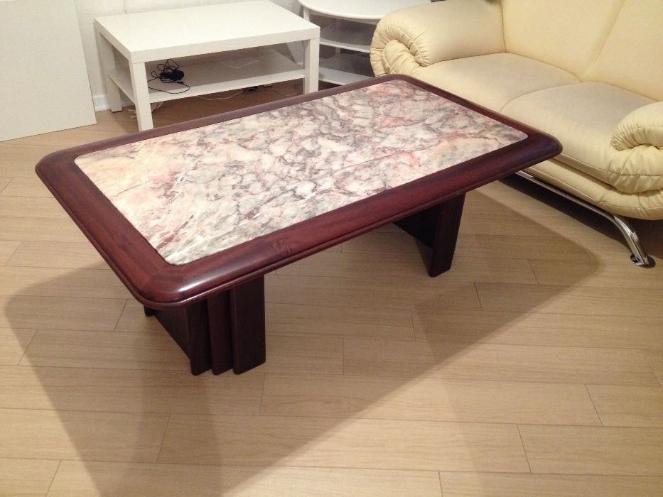 Мраморный стол / мармуровий стіл