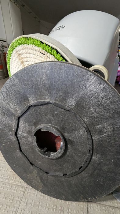 Lavadora Secadora Pavimentos Numatic TT 665S (2200W) - Bom Estado