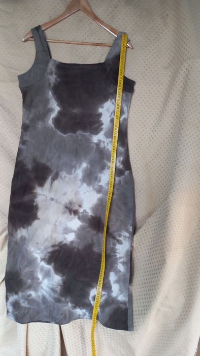 Vestido alças em tons de castanho e elasticidade