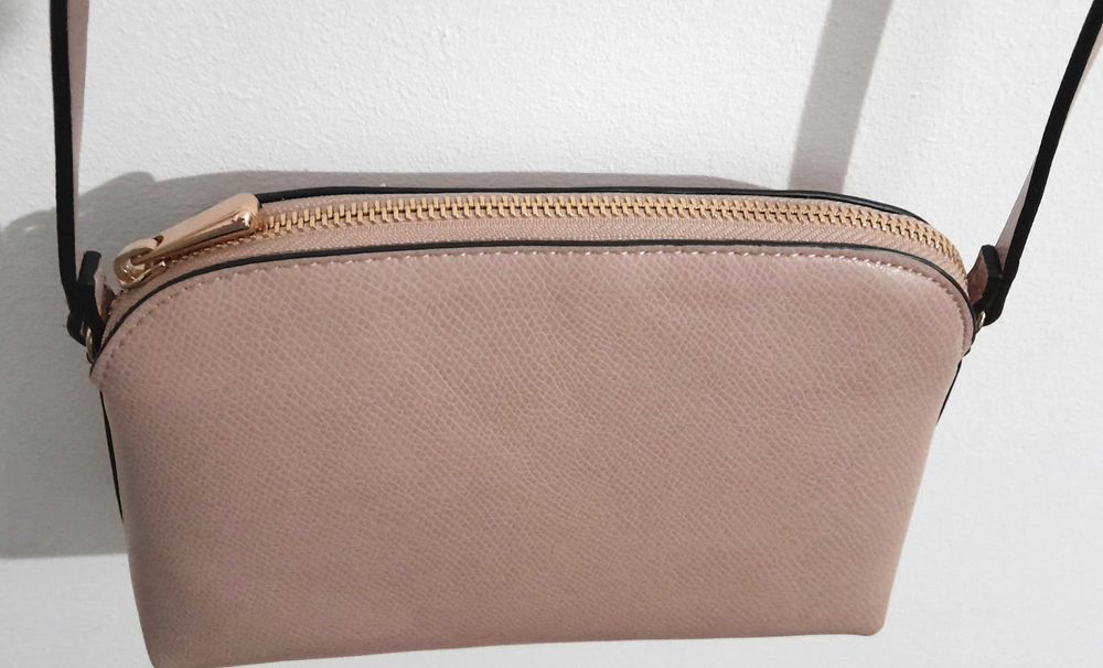 Mala pequena a tiracolo cor-de-rosa claro H&M
