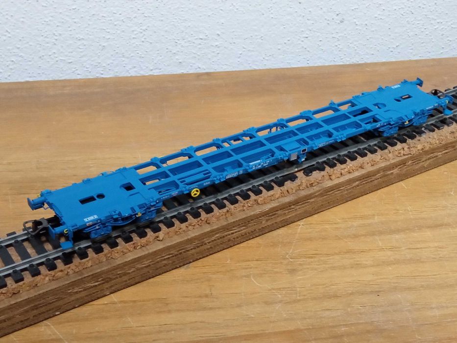 H0 1/87 - vagão plataforma Sgnss CAPTRAIN (ex-COMSA) - PTTRAINS 100014