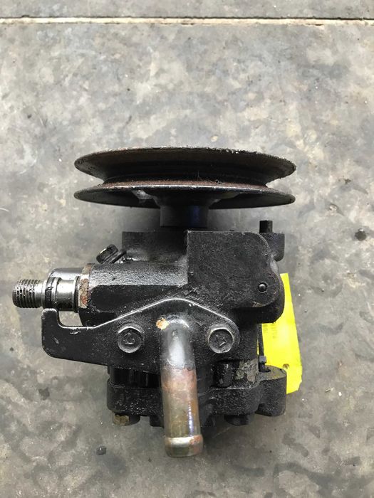 Насос гидрусилителя гідропідсилювача ГУР Mitsubishi Pajero 2.5 DIESEL