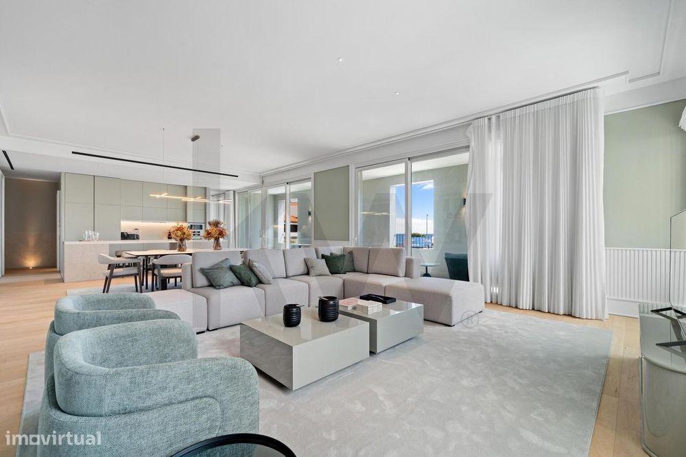 Savoy Residence | Insular - Apartamento T3 Triplex com vista baía no C