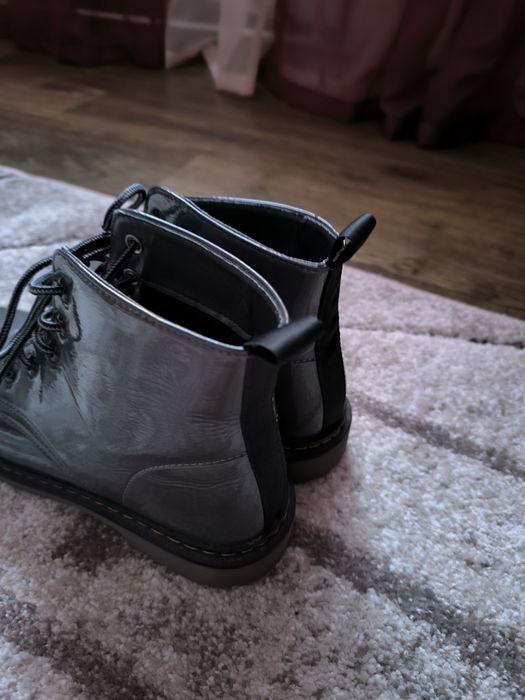 Жіночі короткі боти, різні моделі