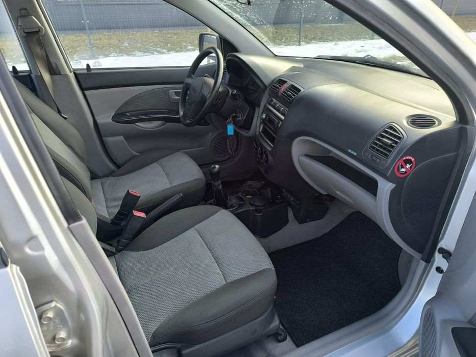 Kia Picanto 2005r 1.1 Benzyna 65 KM Klima Elektryka 205 tys. Opony