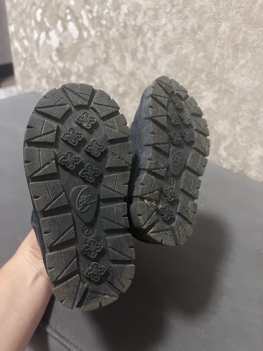 Продам дитяче взуття