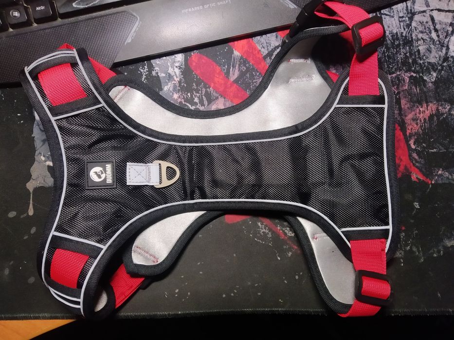 Шлейка для собак средних и больших пород (грудь 65-85см)