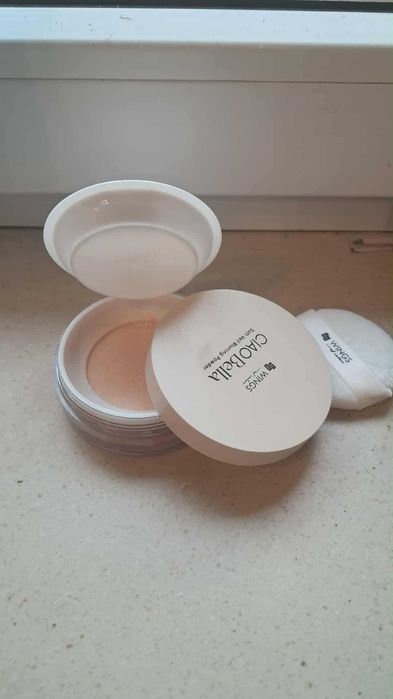 AA Wings of Color Ciao Bella Soft Veil Blurring Powder