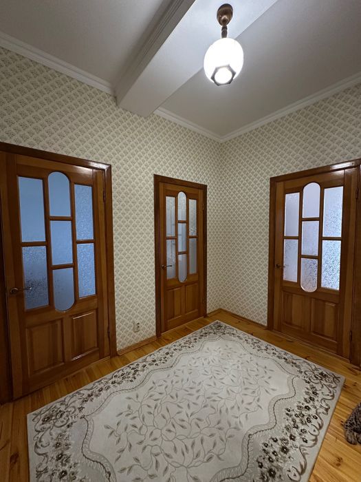 Продам одноповерховий будинок  на дві сім'ї, м.Бровари