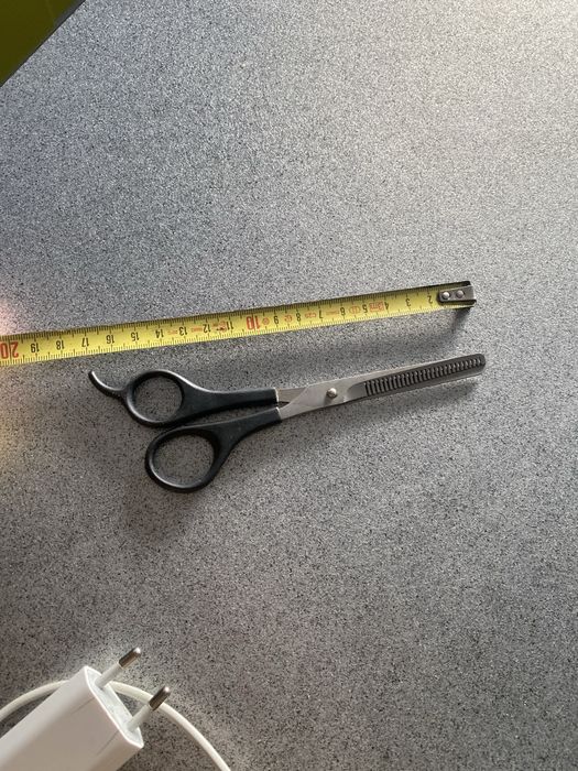 Nozyczki do dekatyzacji wlosow